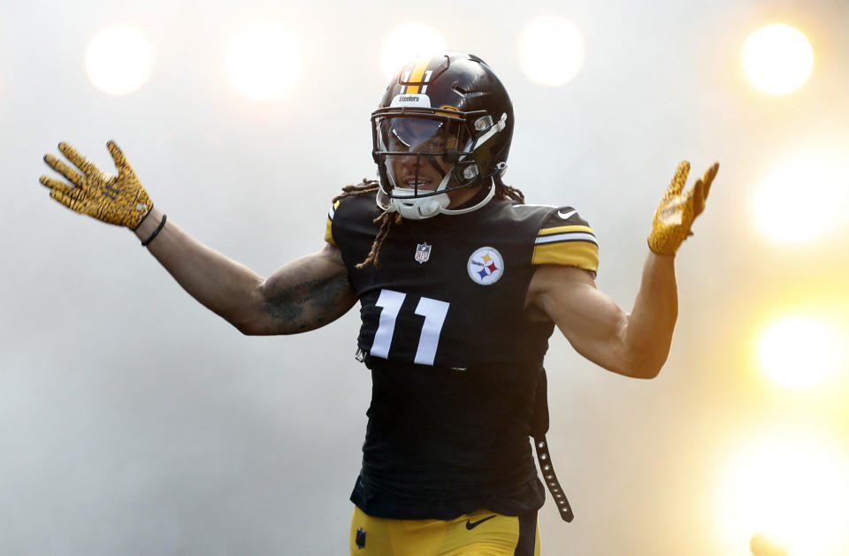 October 16, 2022;  Pittsburgh, Pennsylvania, USA;  Pittsburgh Steelers wide receiver Chase Claypool (11) reacts as he takes the field to play the Tampa Bay Buccaneers at Acrisure Stadium.  Pittsburgh won 20-18.  Mandatory Credit: Charles LeClaire - USA TODAY Sports